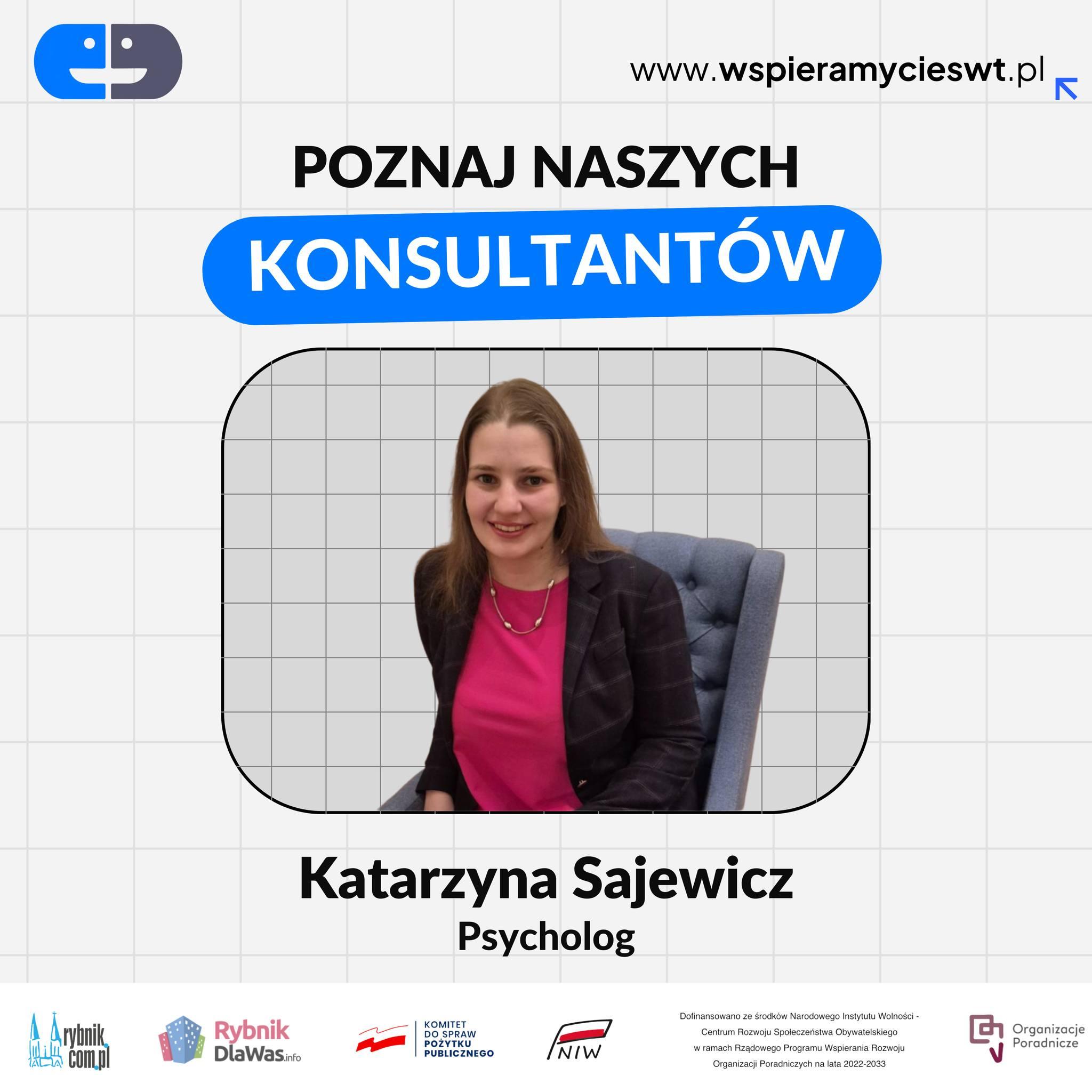 Participants listen to a presentation in a meeting room during a project workshop.