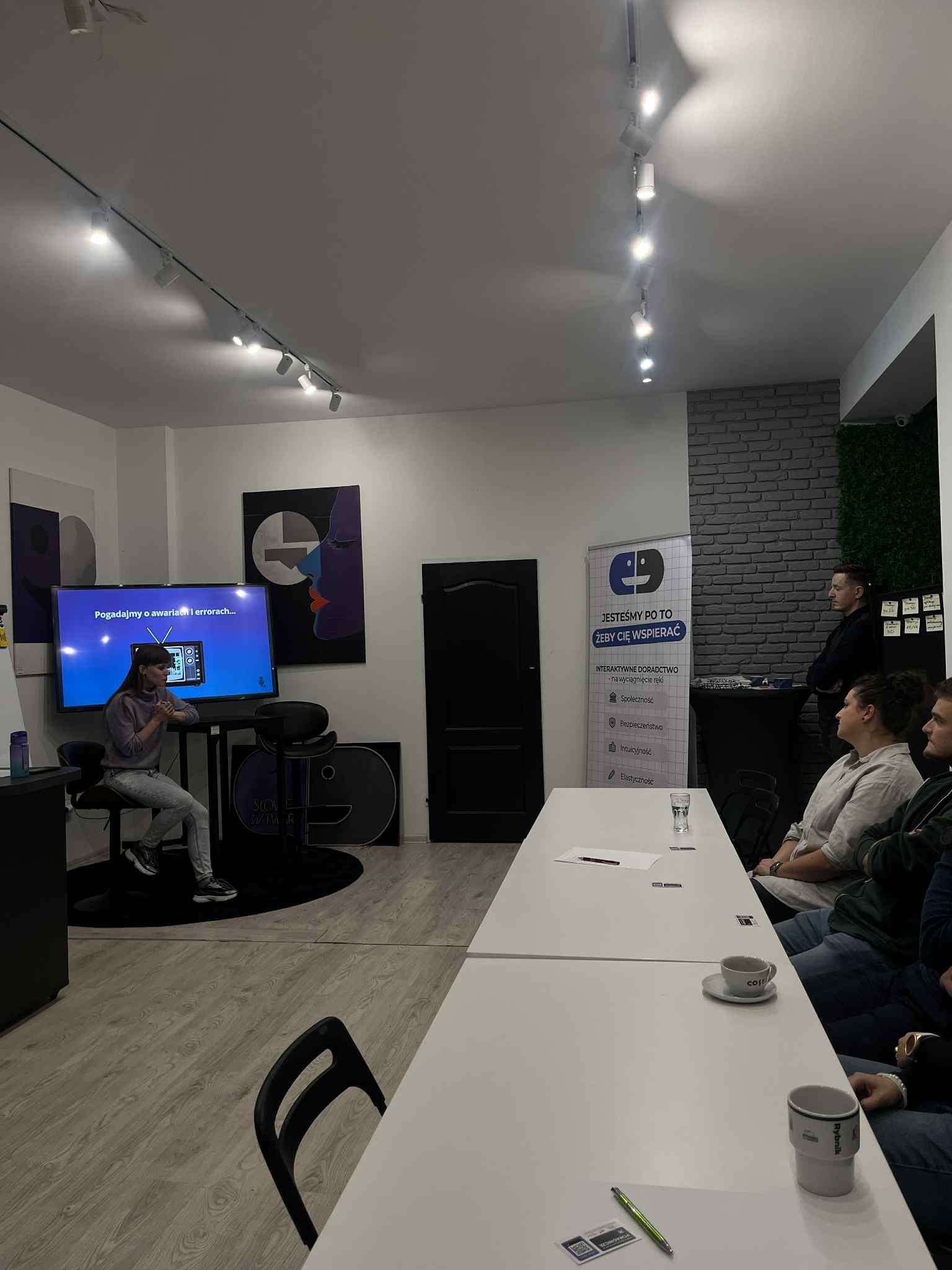 Promotional graphic for the project featuring consultant Andrzej Krzywonos, a physiotherapist and osteopath.